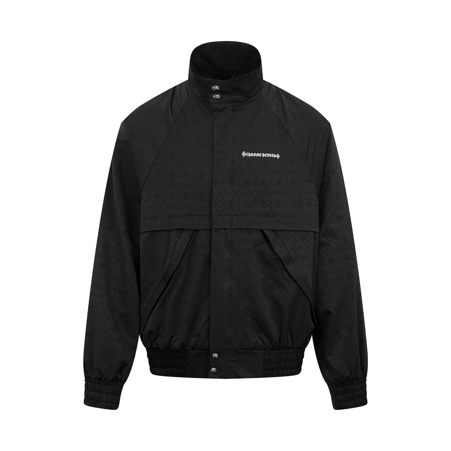 P610 Chrome Hearts full-print dark pattern zipper jacket. Customized phantom floral silk woven fabric. Excellent texture. Comfortable and close to the skin. Mainly based on obsidian black. Like star trails under the night. Encounter the CH pattern covering the body. Derived from the brand's profound cultural heritage. Quietly emerging in a looming manner. Dark pattern aesthetics. Rebellious compatibility. Low-key edge. Full of recognition. Interpretation of unparalleled fashion style. Casual sophistication. Make every touch a ceremonial experience. Process 1: Fabric jacquard technology. By weaving a full-width CH dark jacquard texture technology on the surface of the fabric, control the interweaving method of warp and weft lines. Precisely control the interweaving density and tension of the yarn to make it more three-dimensional. Process 2: Use glue printing. The printing has been modified three times with the film screen. Use glue liquid paint to print the pattern on the fabric. Bake the fabric to fix the printing pattern. Technique 3: Infrared positioning cutting machine. The precise positioning of materials is achieved through infrared emitters and infrared receivers. The accuracy can reach the micron level, thereby meeting the effect of high-precision cutting of alignment strips. Process 4: The fabrics are washed and have a better hand feel. They are not easy to deform, not easy to shrink, not easy to fade, and maintain long-term beauty. Accessories: Customized 1:1 CH zippers, customized 1:1 CH snap buttons, customized 1:1 CH leather main wheat, customized 1:1 CH leather code labels. Customized 1:1 CH trademark Fit: Loose fit Size: S M L XL Style number: CC902